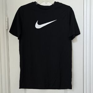 Nike Black Dri Fit Short Sleeve T-Shirt with White Swish - Size Boys XL - New